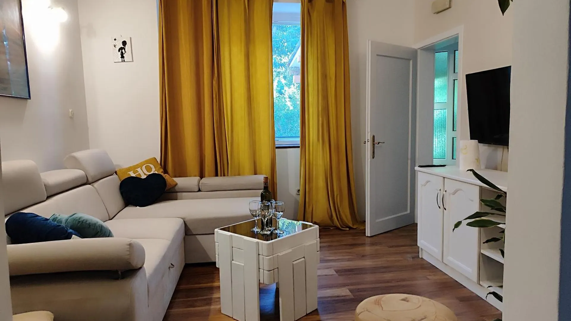 Apartman Daniel With Free Parking Mundanije Croatia