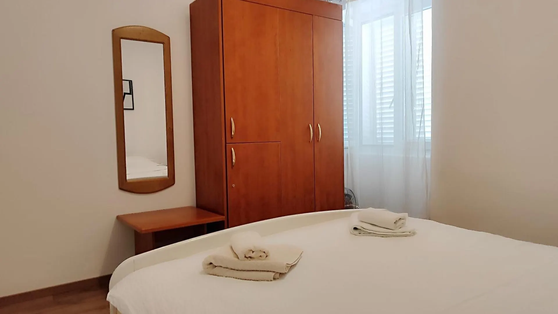 Apartman Daniel With Free Parking Mundanije 0*,  Croatia