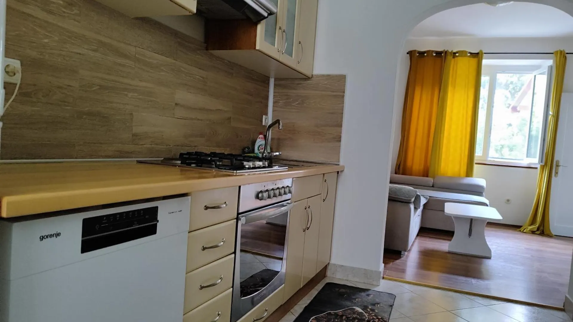 Apartman Daniel With Free Parking Mundanije