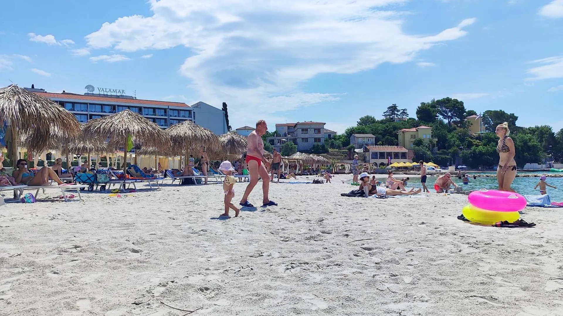 Apartman Daniel With Free Parking Mundanije 0*,  Croatia